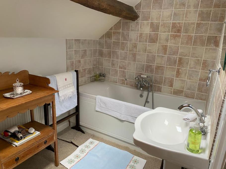 Cottage Barn Conversion On Working Farm Ουόρσεστερ Εξωτερικό φωτογραφία